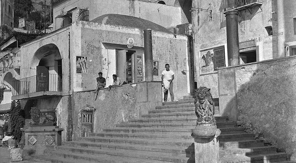 Positano 1962: iconic views and timeless atmospheres in the photos of a german traveler
